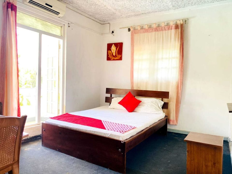 Memory foam beds, desk, soundproofing, iron/ironing board