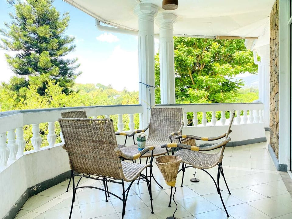 The Kandy Mount Layathraa Hotel in Kandy