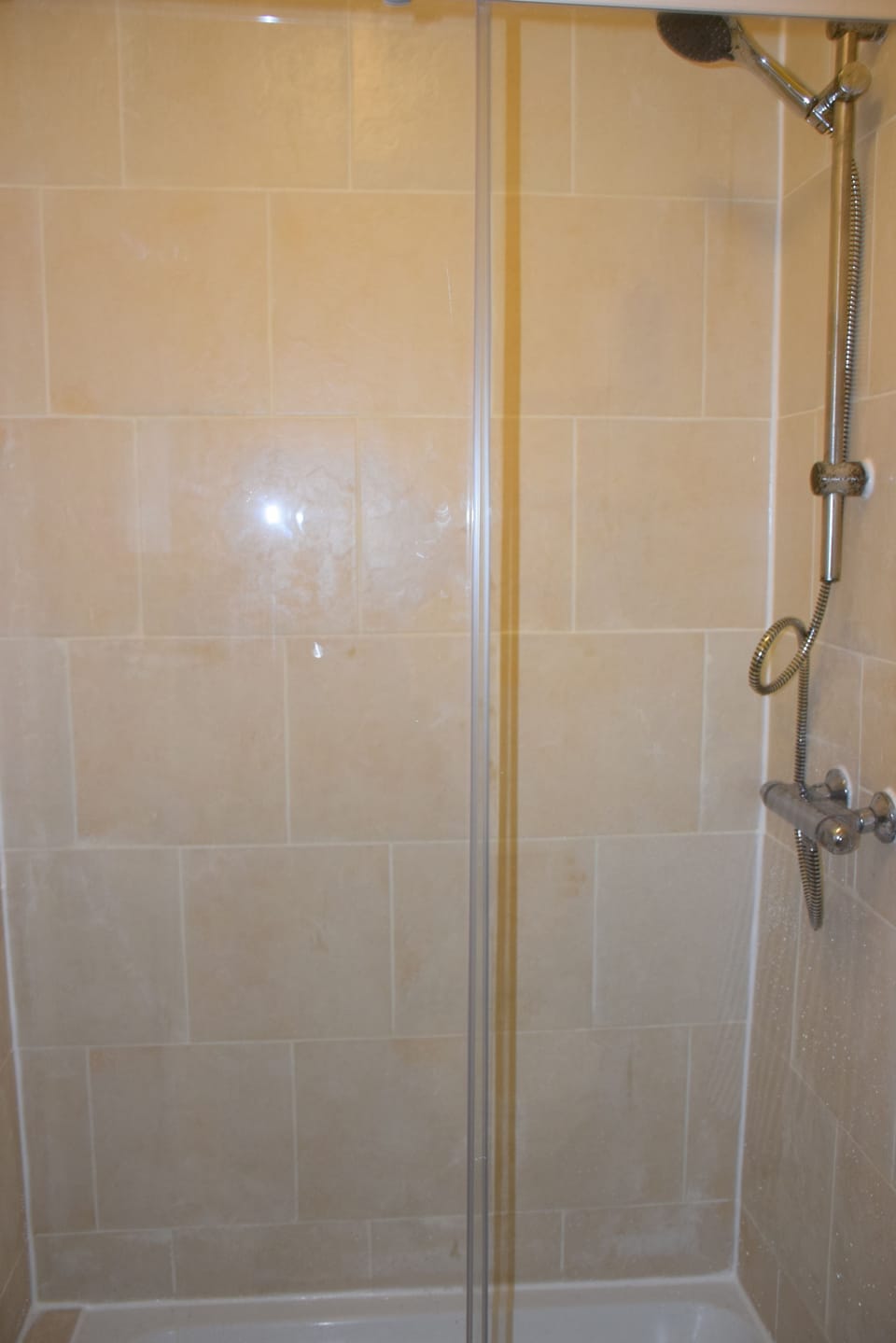 Deluxe Apartment, 2 Bedrooms | Bathroom shower