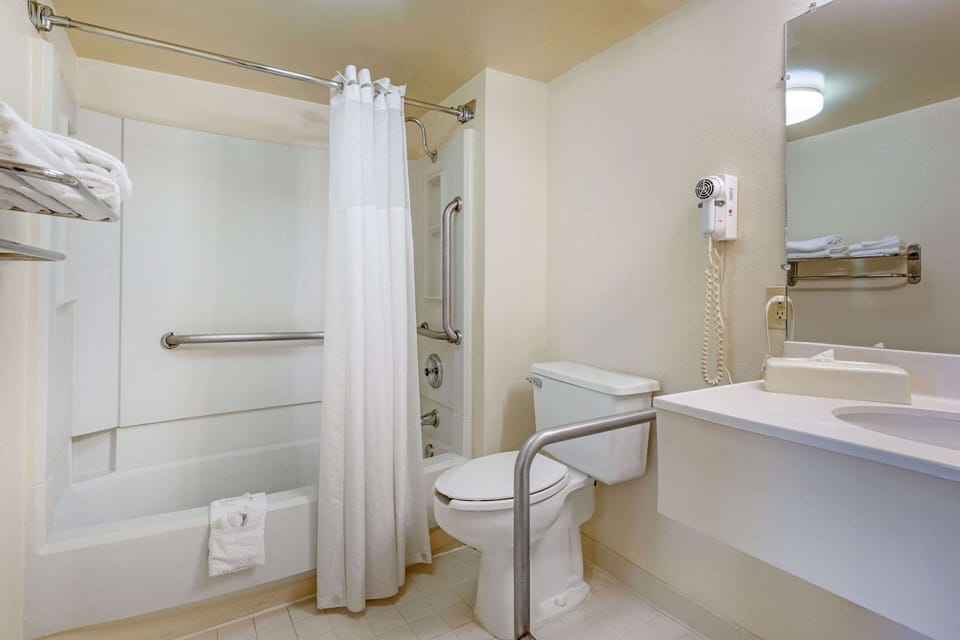 Room, 1 Queen Bed, Accessible, Non Smoking | In-room safe, desk, laptop workspace, iron/ironing board