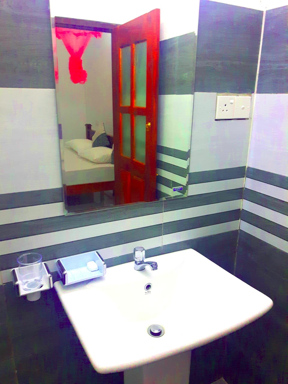 Standard Room, 1 Double Bed, Garden View, Garden Area | Bathroom sink