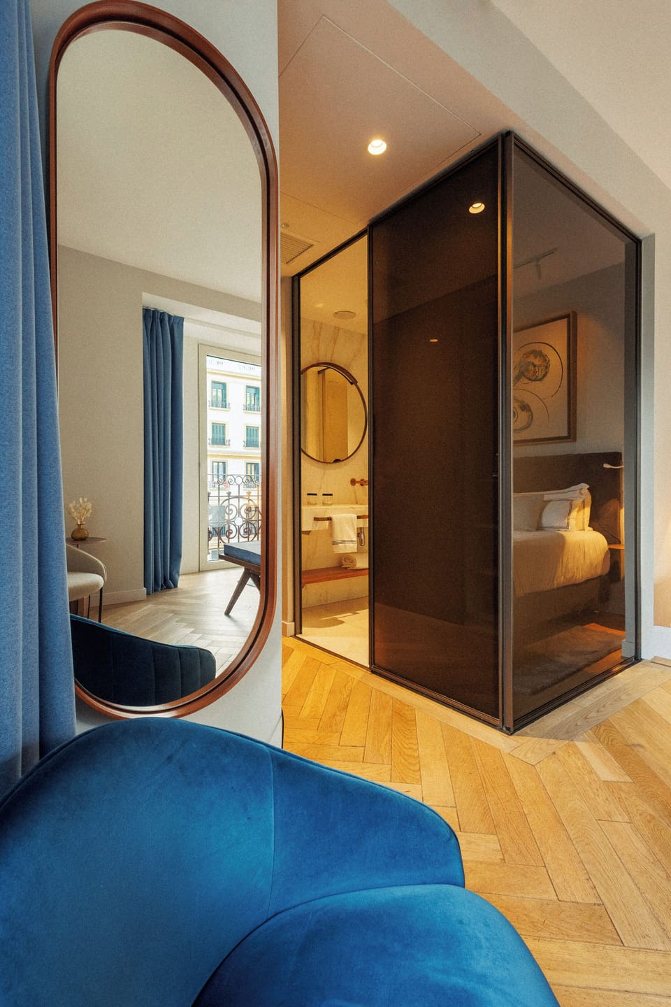 Corner Room Historical | Egyptian cotton sheets, minibar, in-room safe, desk