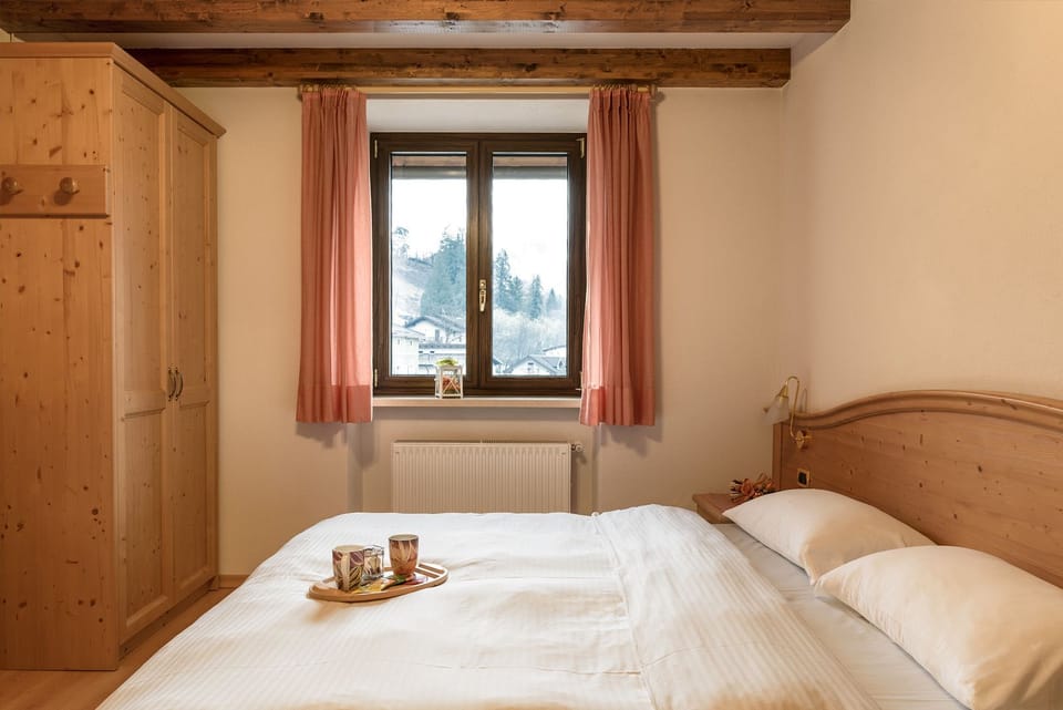 Double or Twin Room | In-room safe, free cribs/infant beds, free WiFi, bed sheets