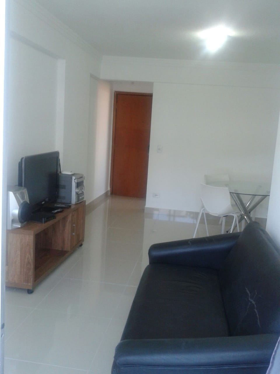 Family Townhome, 3 Bedrooms | Living room | Flat-screen TV