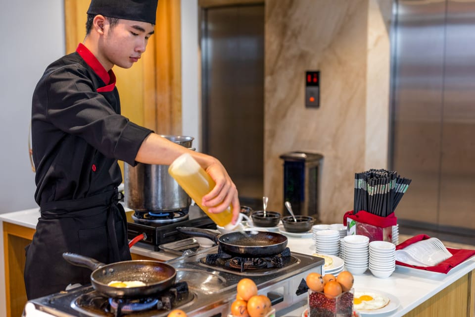 Daily buffet breakfast for a fee