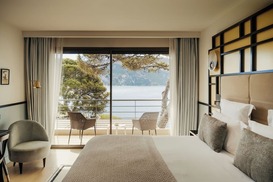 Executive Room, Sea View | Premium bedding, pillowtop beds, minibar (some free items), in-room safe