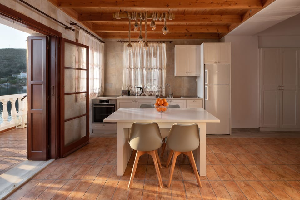 Panoramic House, 3 Bedrooms, Sea View | Private kitchen | Fridge, microwave, oven, stovetop