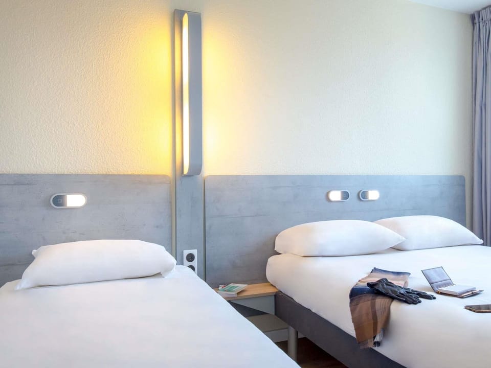 Room, 2 Twin Beds | View from room