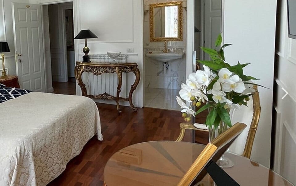 Triple Room | Desk, free WiFi
