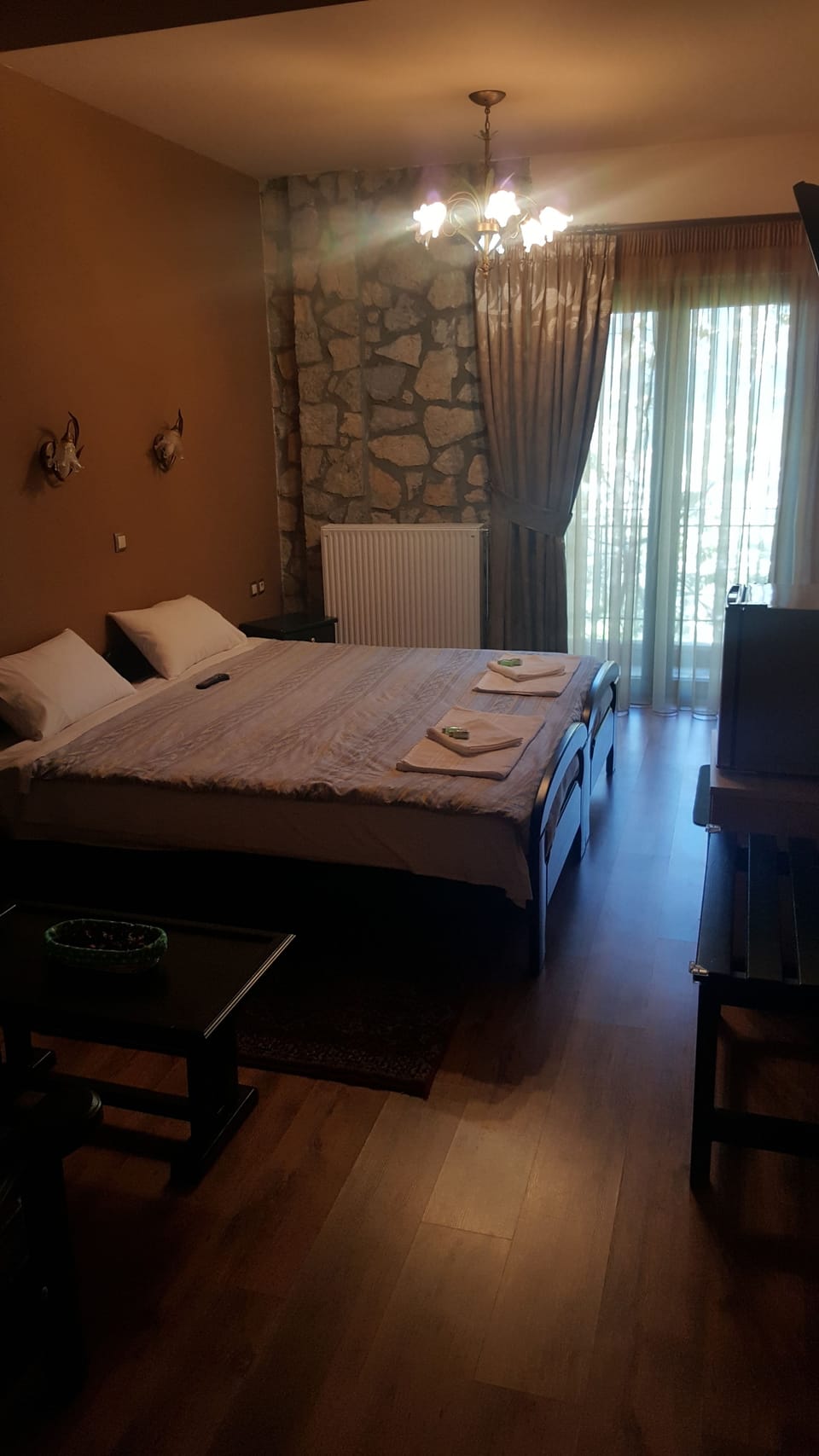 Room | Individually decorated, individually furnished, blackout drapes