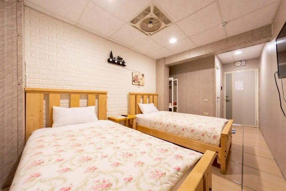 Standard Double or Twin Room | Down comforters, pillowtop beds, individually decorated, blackout drapes