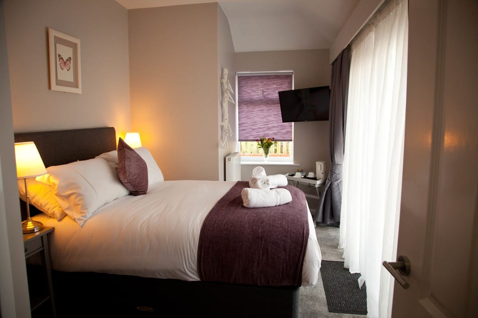 Iron/ironing board, free WiFi, bed sheets, wheelchair access