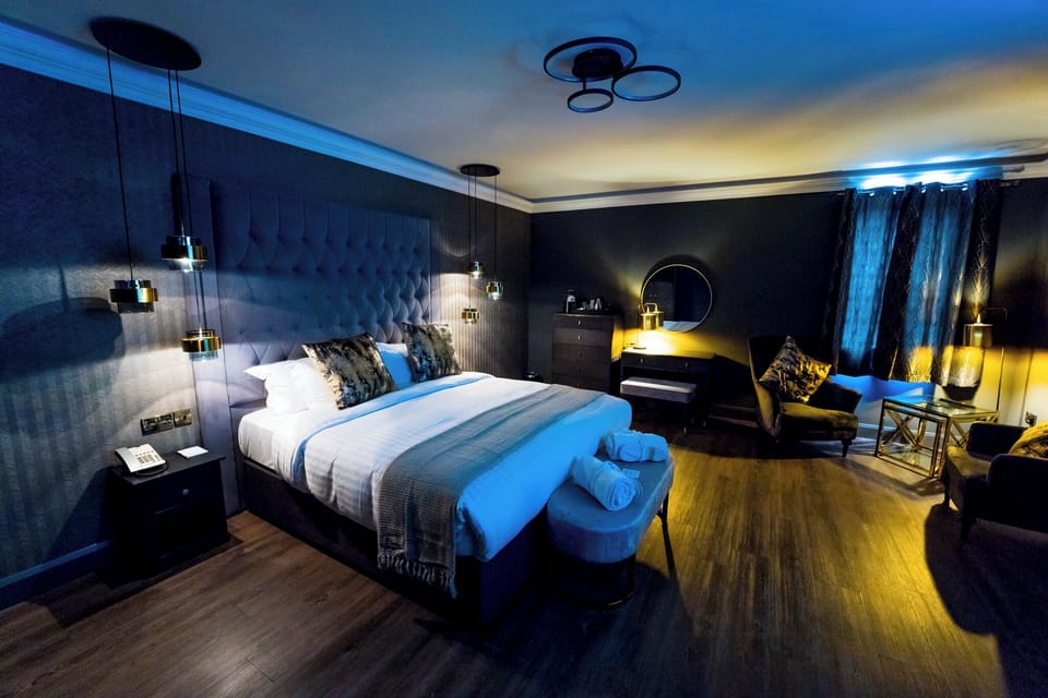 Breaffy Suite | Desk, iron/ironing board, free WiFi, bed sheets