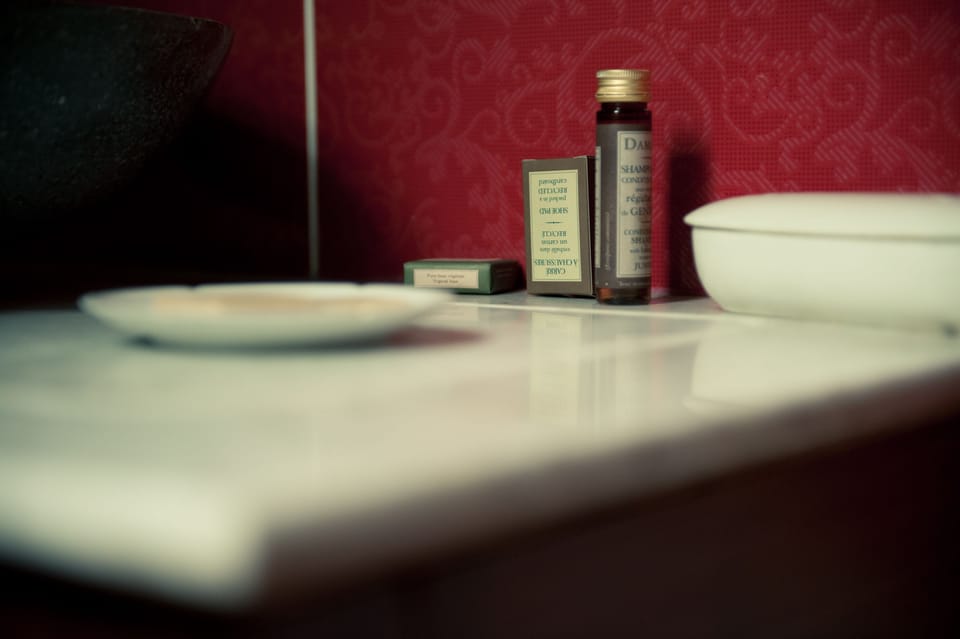 Double Room | Bathroom amenities | Free toiletries, hair dryer, towels