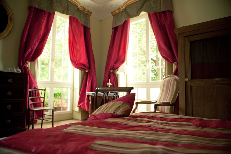 Double Room | Individually decorated, individually furnished, desk, blackout drapes