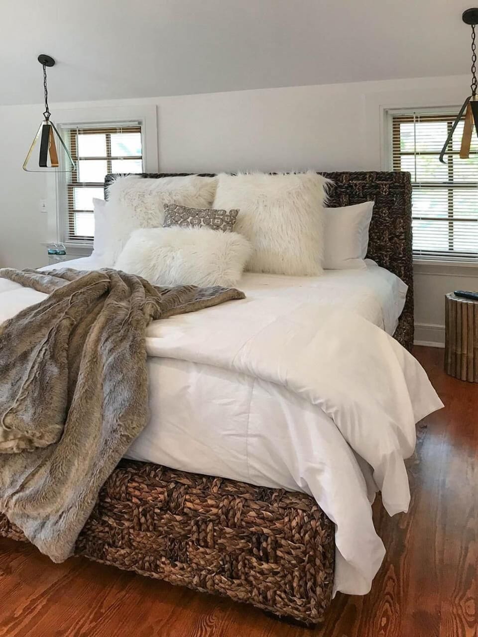 Premium bedding, iron/ironing board, free WiFi, bed sheets