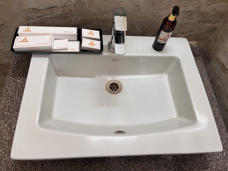Deluxe Twin Room | Bathroom | Shower