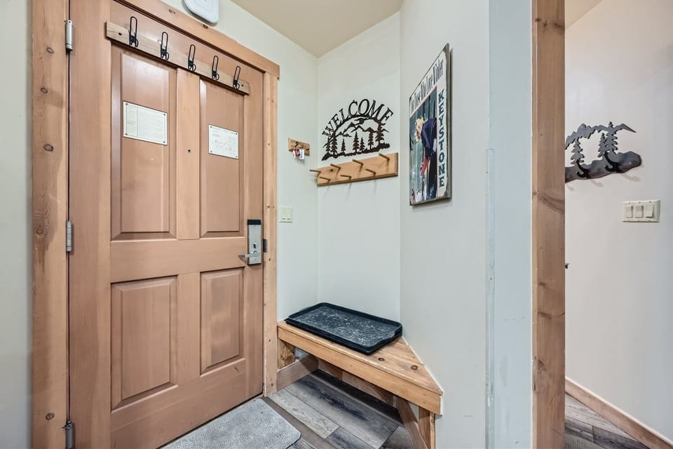 Condo, 2 Bedrooms | Interior
