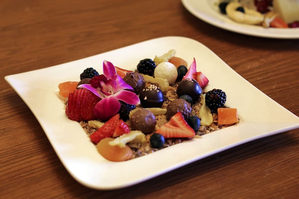 Condo, 2 Bedrooms | Food and drink