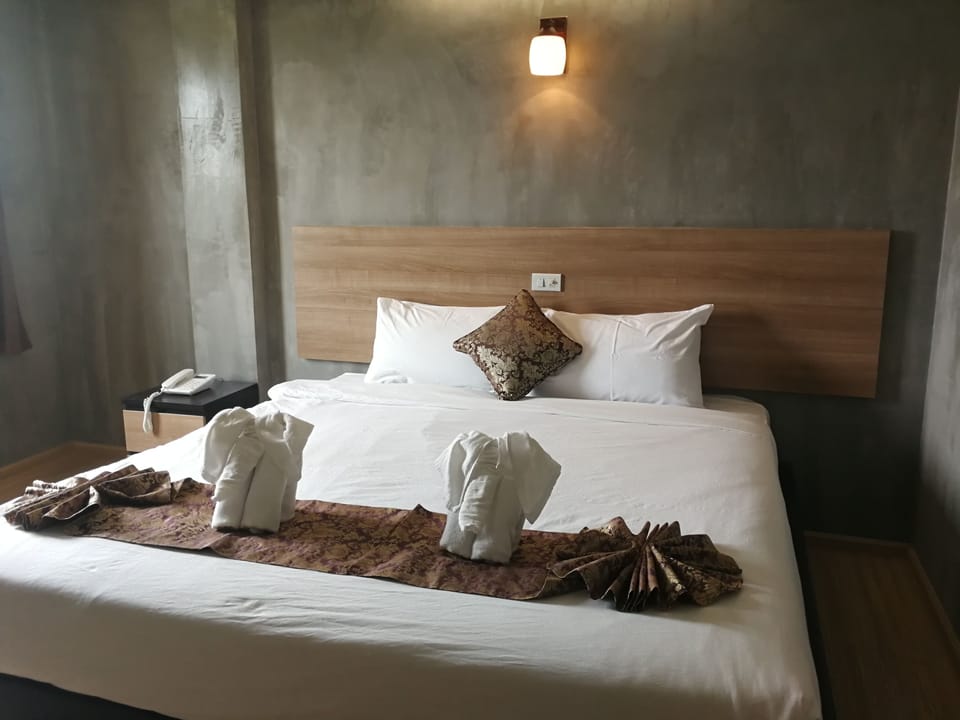 Standard Double Room | Desk, soundproofing, free WiFi, bed sheets