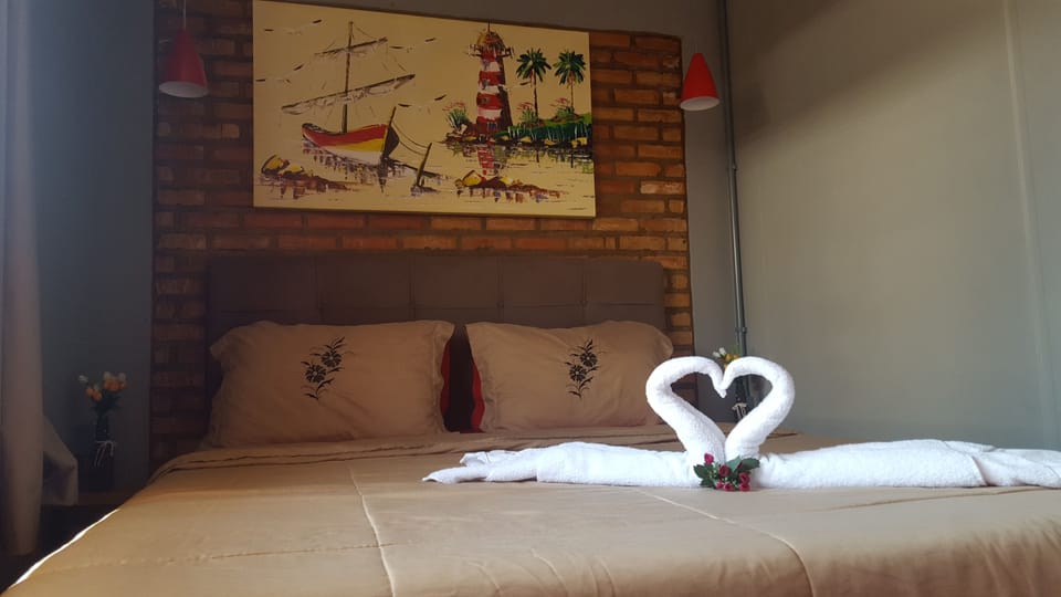 Standard Room, 1 Queen Bed | Exterior detail