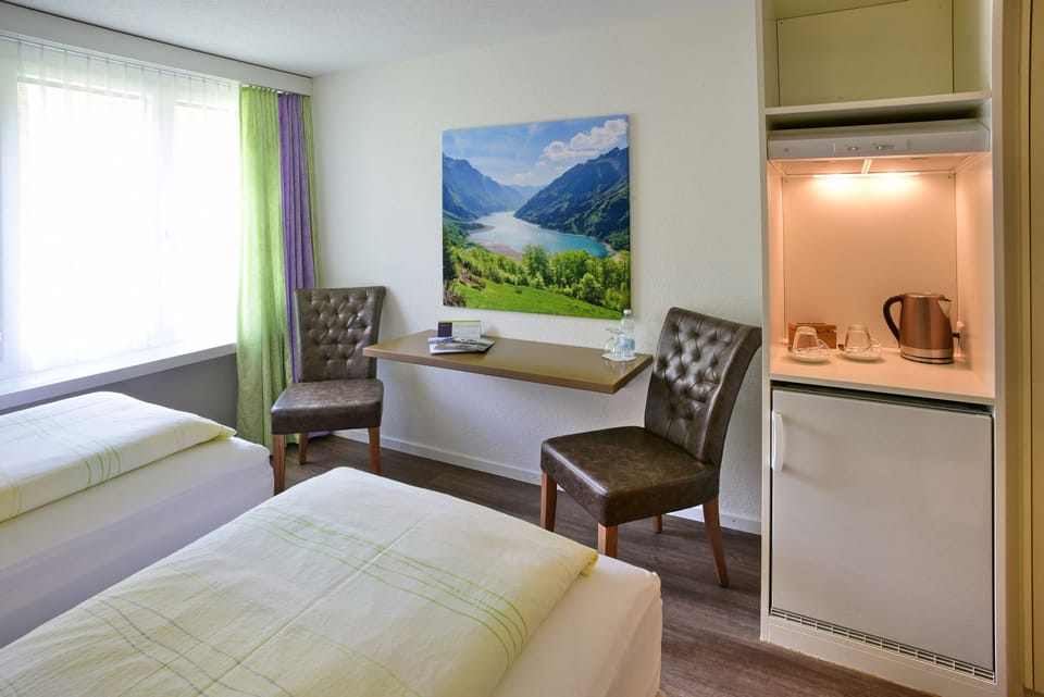 Room, 2 Twin Beds, Mountainside | Premium bedding, free cribs/infant beds, free WiFi, bed sheets