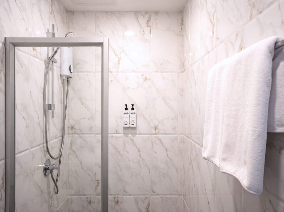 Bathroom shower