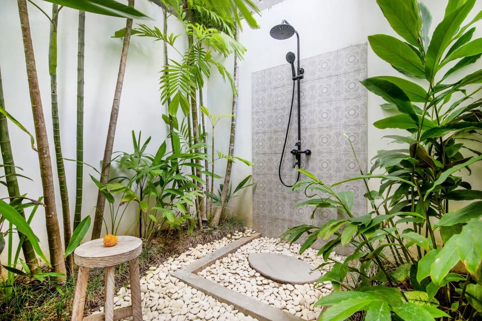 Luxury Villa, 4 Bedrooms | Bathroom shower