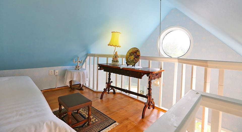 Hibiscus Coast | Individually decorated, individually furnished, free WiFi