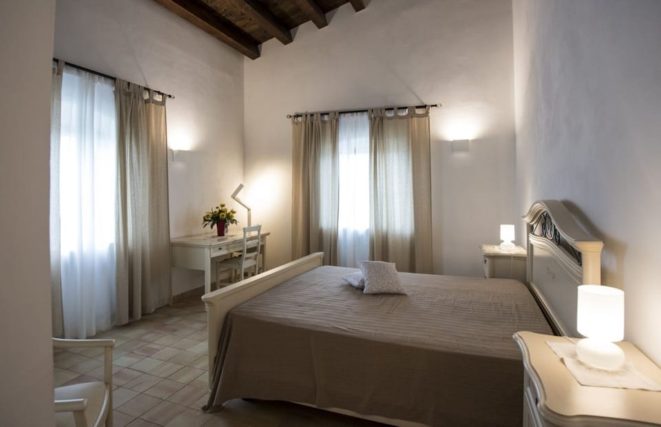 Comfort Room | 1 bedroom, desk, blackout drapes, soundproofing