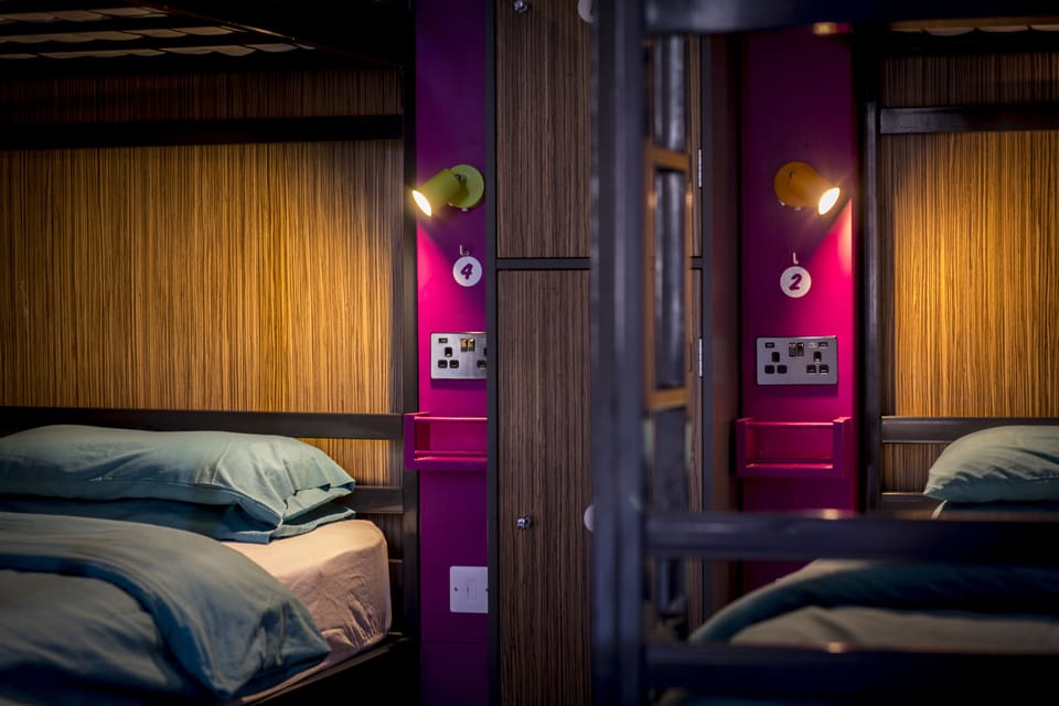 Private 6 Bed Dorm | WiFi (free), bed sheets