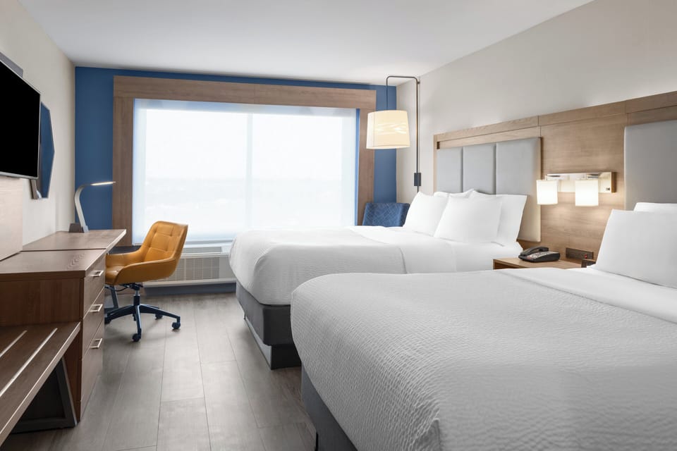 Premium bedding, pillowtop beds, in-room safe, desk