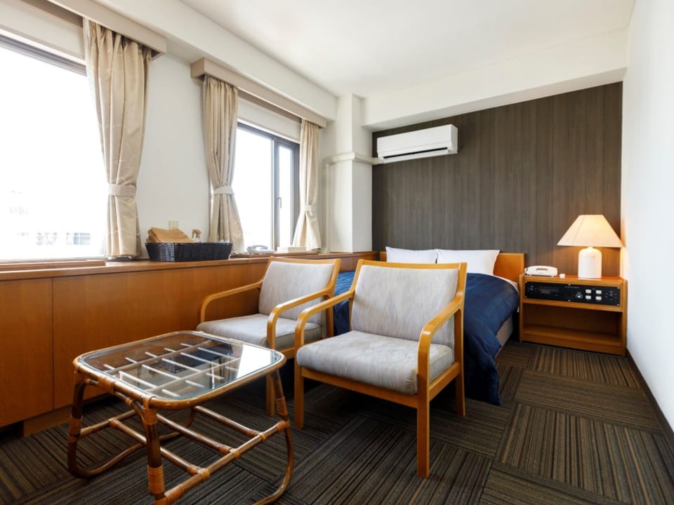 Deluxe Double Room, Non Smoking | Desk, iron/ironing board (on request), WiFi (free)