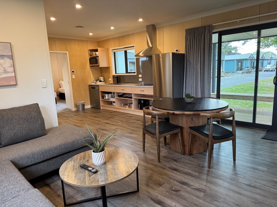 Luxury Apartment | Living area | Smart TV