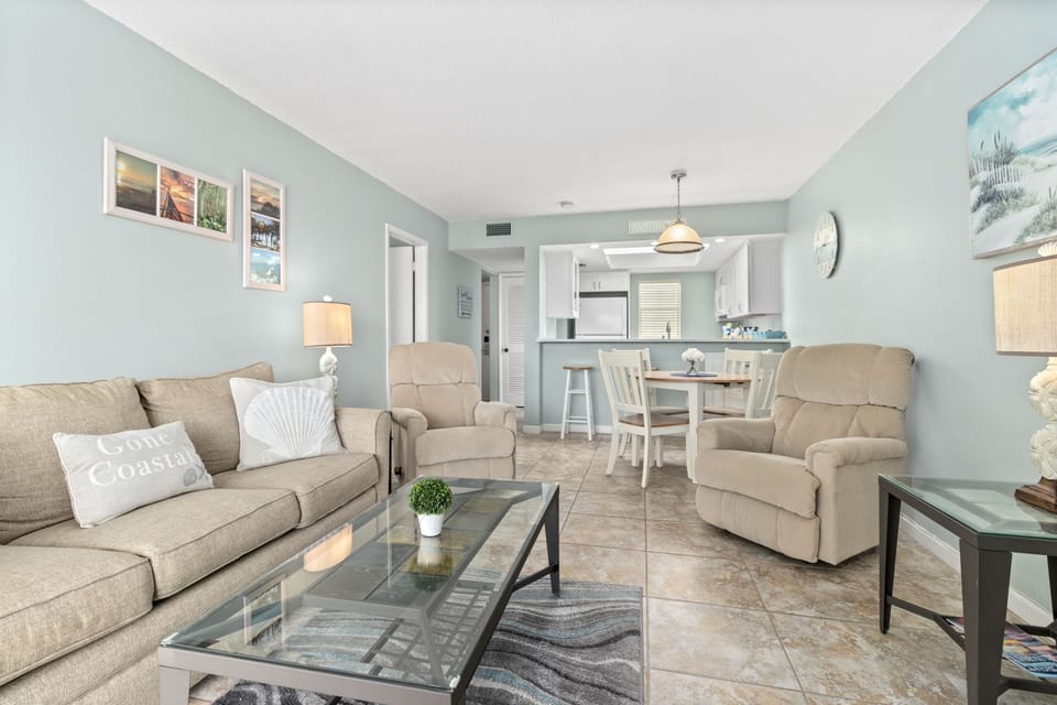 Living Room / Dining Room