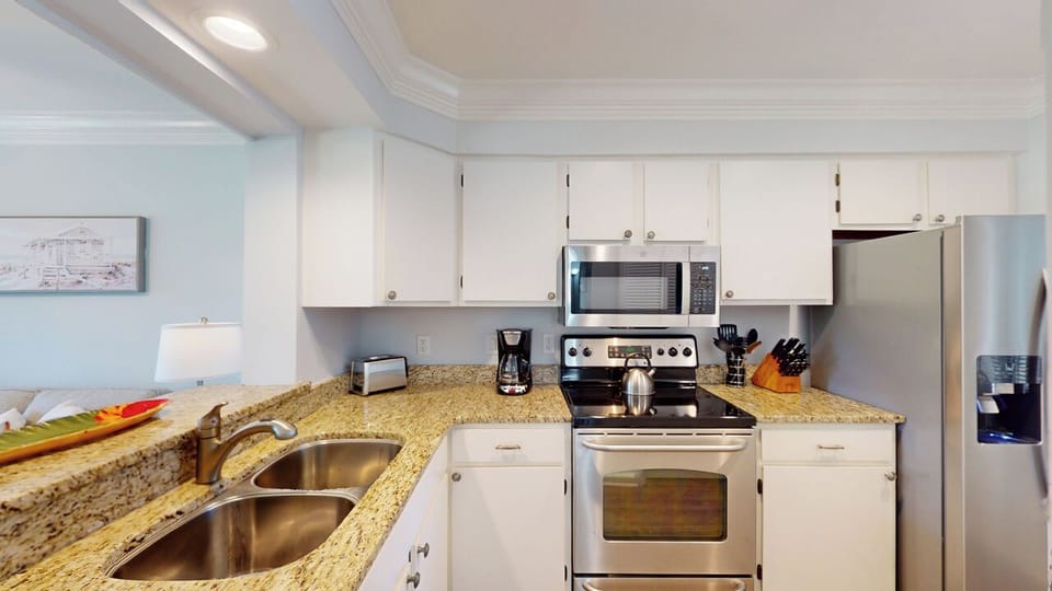 Fully Stocked Kitchen