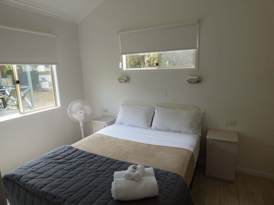 Bungalow | Cribs (free), WiFi (free), bed sheets
