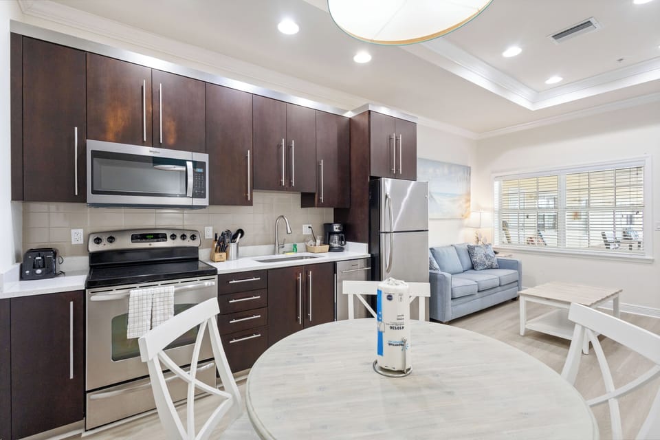 Dining/Kitchen