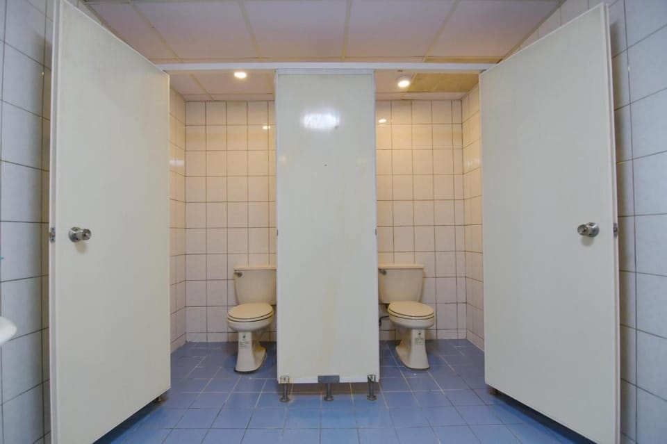Shower, free toiletries, hair dryer, slippers
