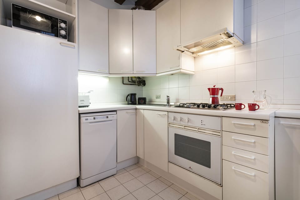 Apartment, 2 Bedrooms | Private kitchen | Full-size fridge, microwave, oven, stovetop