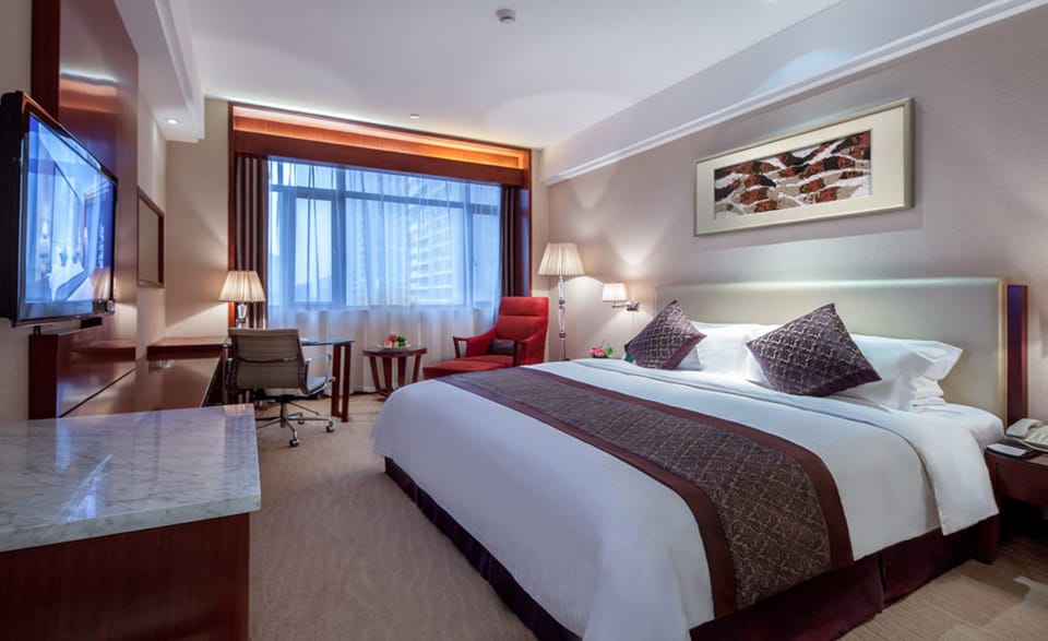 Minibar, in-room safe, desk, blackout drapes