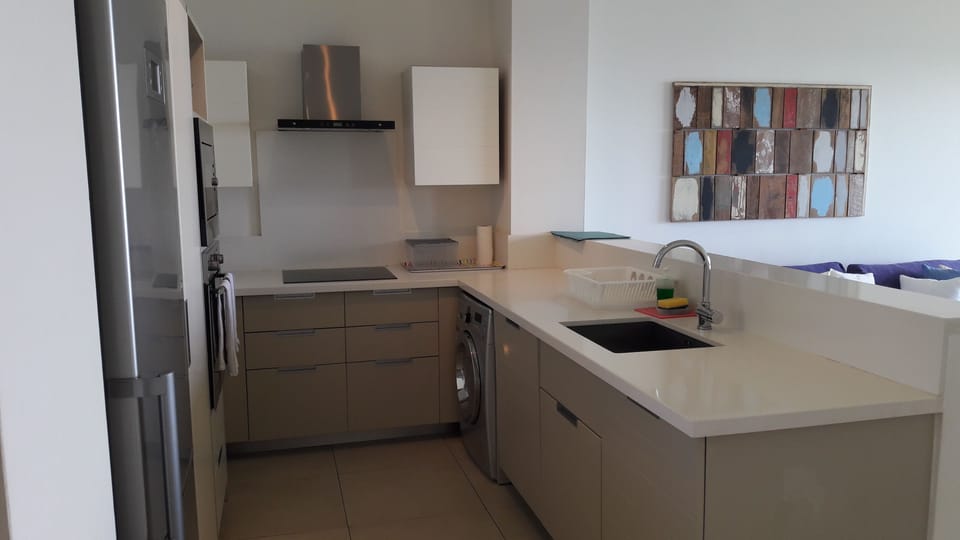 Comfort Apartment, 2 Bedrooms | Private kitchen | Coffee/tea maker, full-size fridge, microwave, oven