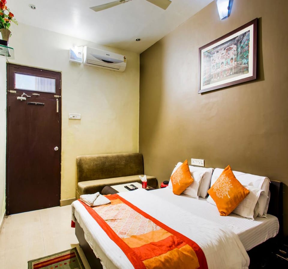 Executive Room, 1 Double Bed | Desk, rollaway beds (surcharge), WiFi (free)