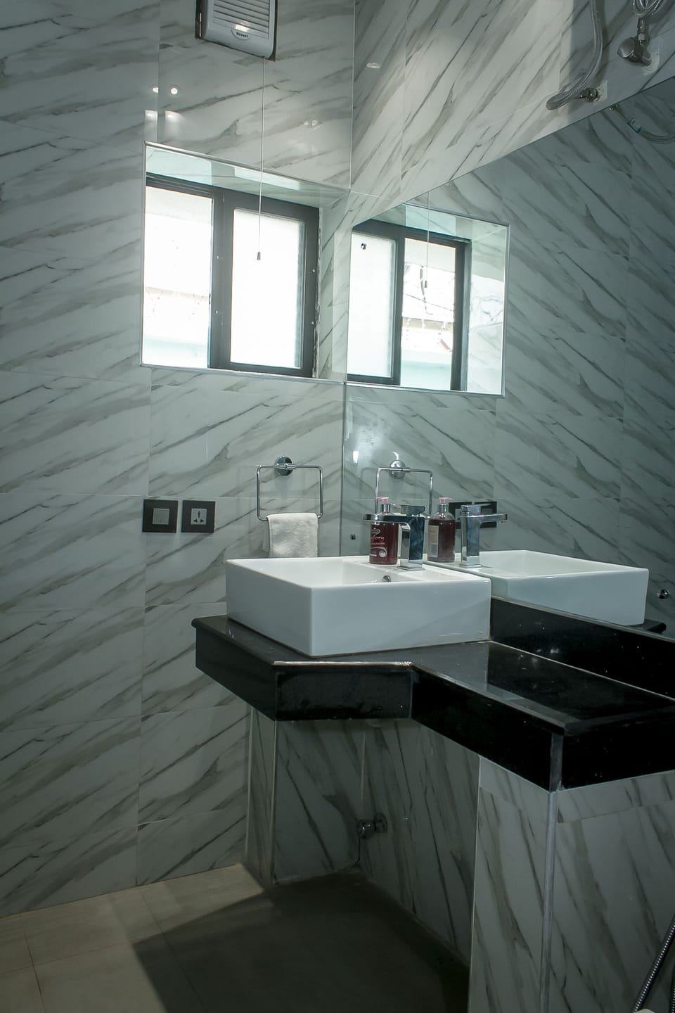 Standard Room | Bathroom sink
