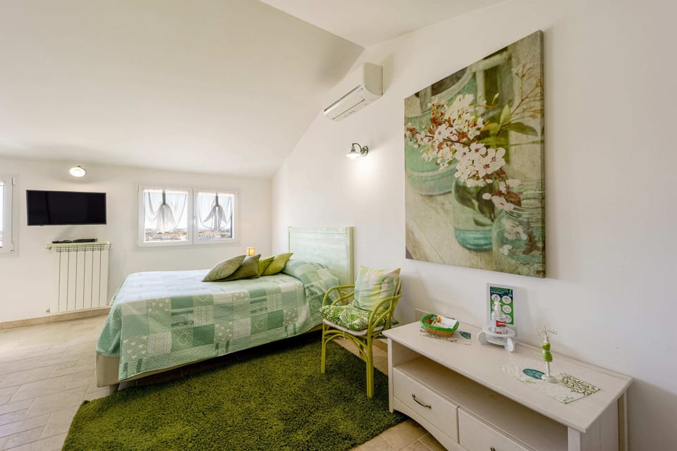 Studio, Sea View | Premium bedding, individually furnished, laptop workspace, soundproofing