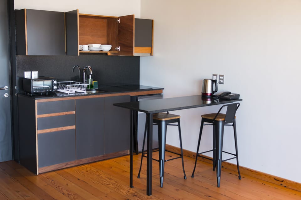 Deluxe Double or Twin Room | Private kitchenette | Fridge, coffee/tea maker, electric kettle, rice cooker