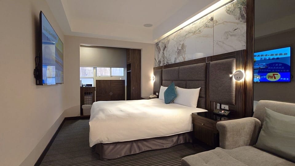 Deluxe Double Room | Desk, blackout drapes, iron/ironing board, free WiFi