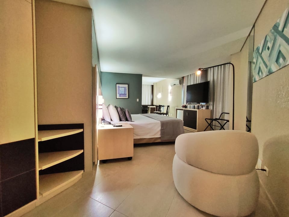 Senior Double Room | In-room safe, desk, laptop workspace, soundproofing