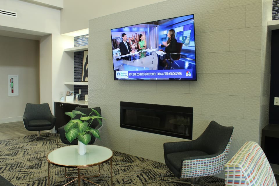 Lobby lounge