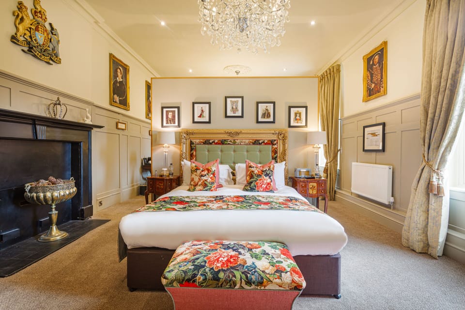 Deluxe Studio Suite | Individually furnished, desk, blackout drapes, iron/ironing board